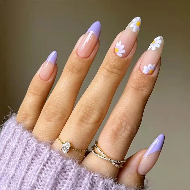 24pcs Small Almond Oval Decorated Cloud Milk Wearable Fake Nails Short Press On Nail Coffin Detachable French False Nails Tips